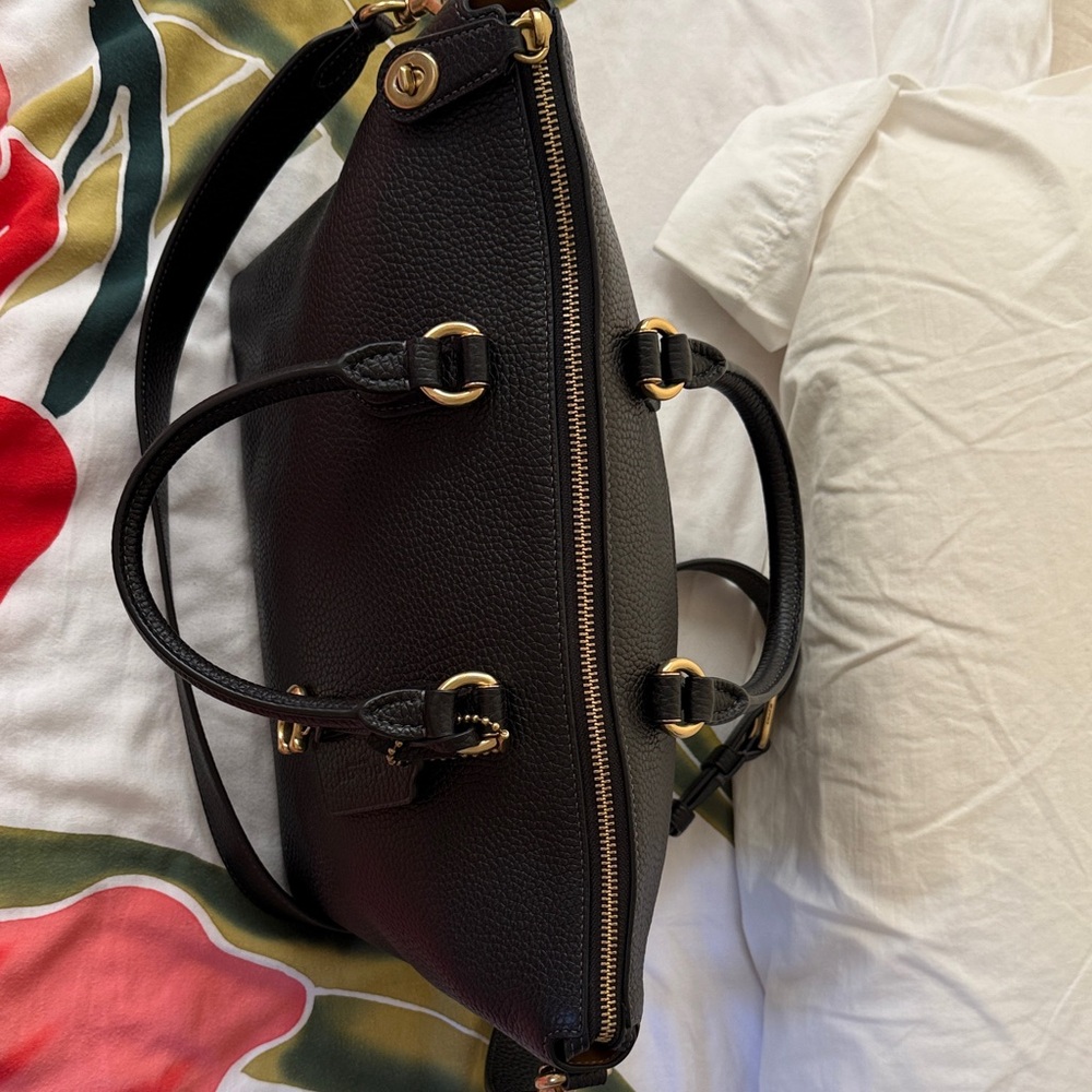 Coach CARA black Pebbled Leather Satchel Gold Hardware and Detachable strap - Picture 6 of 10